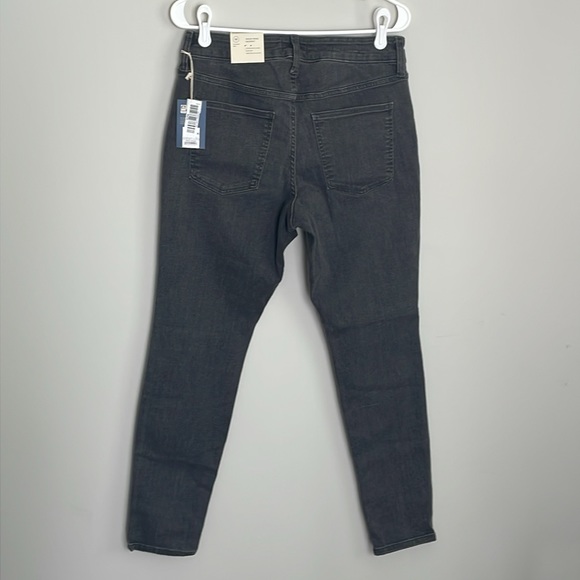 Universal Thread Factory Faded Black High Rise Skinny Jeans- 10 - Picture 2 of 13